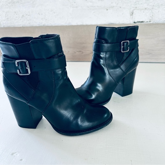 Aldo Black faux leather Buckle Strap Ankle Boots size 7.5 - Picture 10 of 11